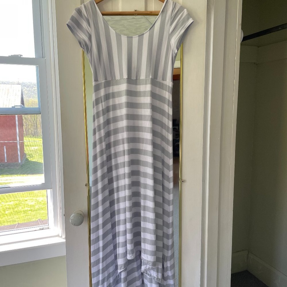 GapMaternity Maxi Dress in Grey and White